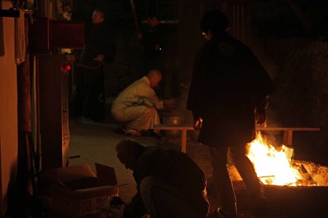 なにやら後始末。このあと、マクドによりコーヒーを飲み帰阪した。６時である。