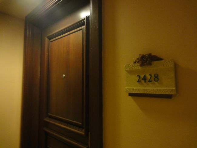 お部屋は広くて快適です