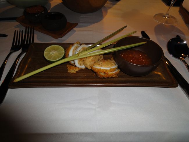 イカに詰め物をした料理です。