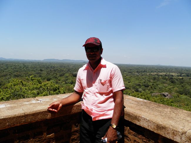 ガイドさん。<br />日本語堪能でおちゃめな方でした。<br />ガイドさんいなかったら一人で登りきれなかったと思います。<br />頼りになりました！