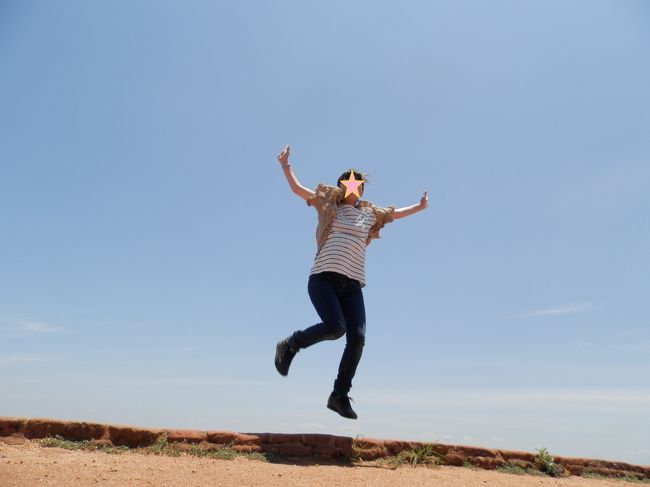 頂上！！<br />ガイドさんに言われるがままにパシャリ。<br />ジャンプ力低っ！！