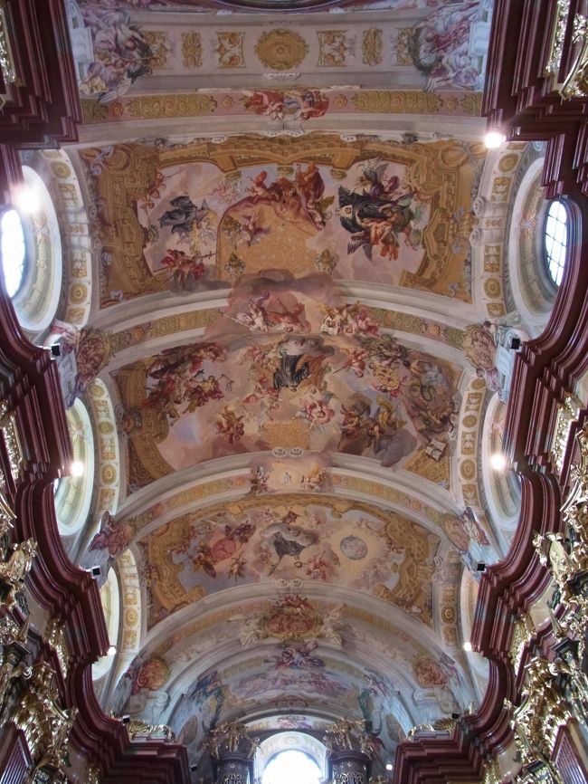 天井画も美しい〜☆