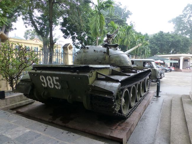 これです！<br /><br />サイゴン陥落の日大統領官邸に突入した<br />先頭の戦車です<br /><br />当時新聞やTVで見たあの戦車です<br />記憶が蘇ります