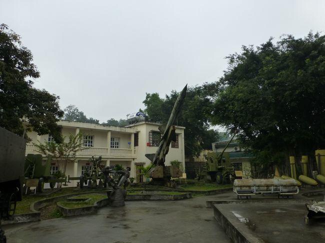 博物館を出てすぐ右側ホアンジェウ通に入ります