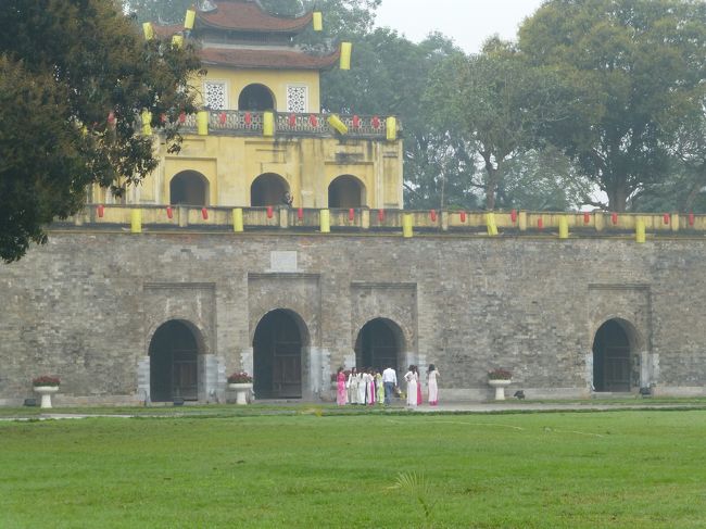 威風堂々瑞門が見えてきました<br />２階まで登る事が出来ました