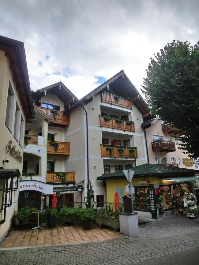 ショップや花をみて遊覧船乗り場へ向かいます。