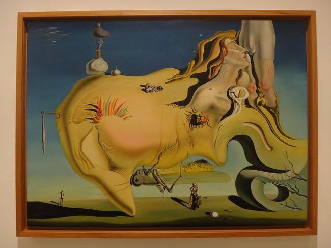 有名な画家の絵。なんか長い時間この絵の前で止まってた気がする。<br />見とれちゃうのと、いろんな風に見れる。なんか、ずっと見ていたくなる。<br />そんな絵です。