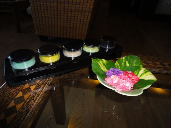 髪のダメージ度合いでクリームを選びます。