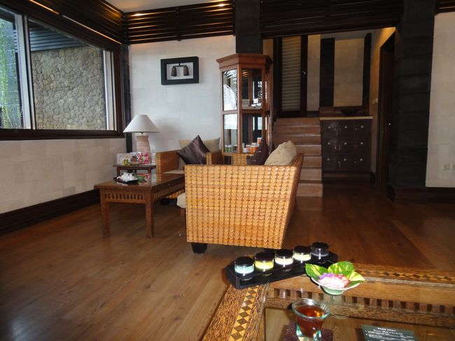 バリっぽいインテリア。もっと頭をマッサージして欲しかったかな。