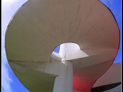 ニテロイの現代美術美術館。

オスカーニーマイヤー設計。


お時間があれば...
    http://4travel.jp/travelogue/10792811