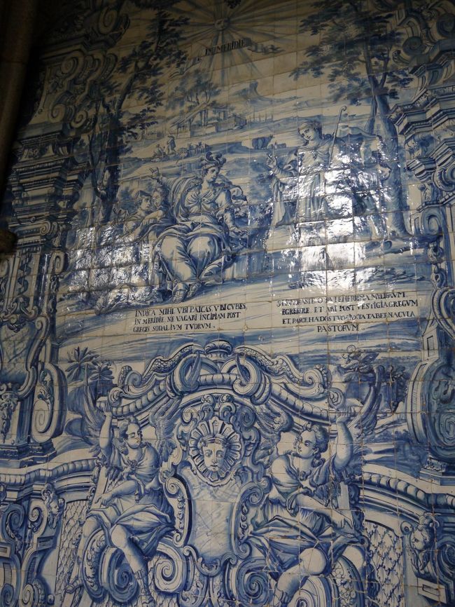 回廊のアズレージョ。