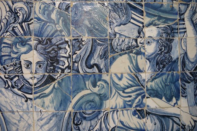 よ〜く見ると修復の仕方もびみょ〜なことが(笑)<br />