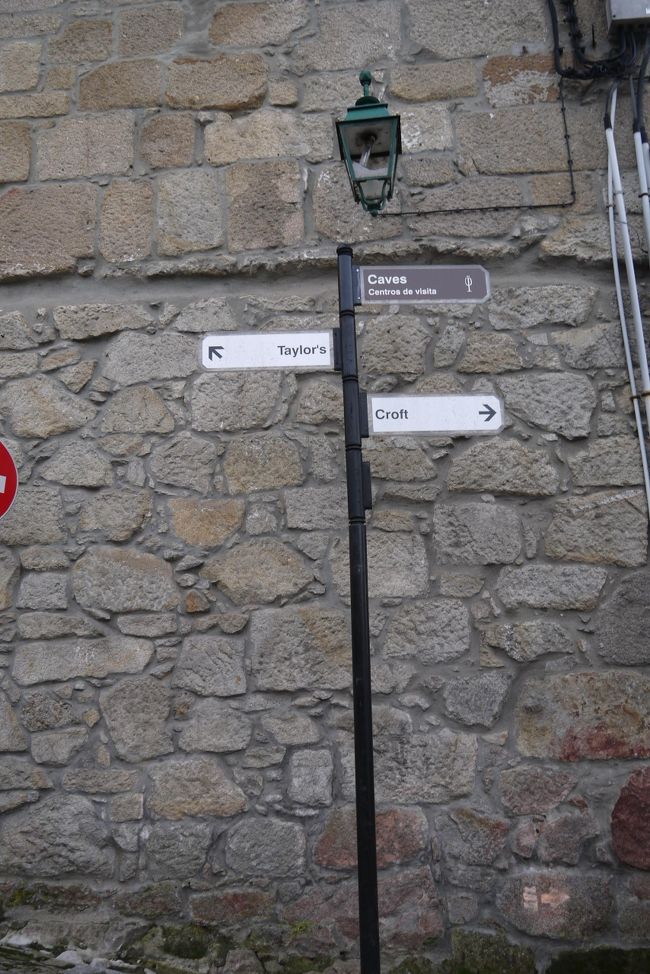 ワイナリーへの道案内があるので迷う心配はない。