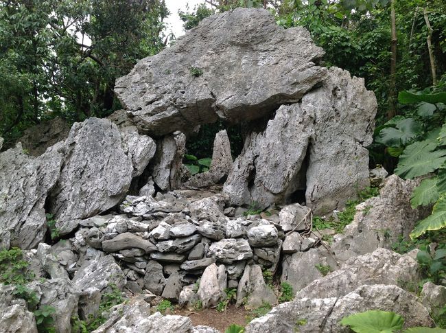 アガリメー　人工的に作られたのか謎の拝所