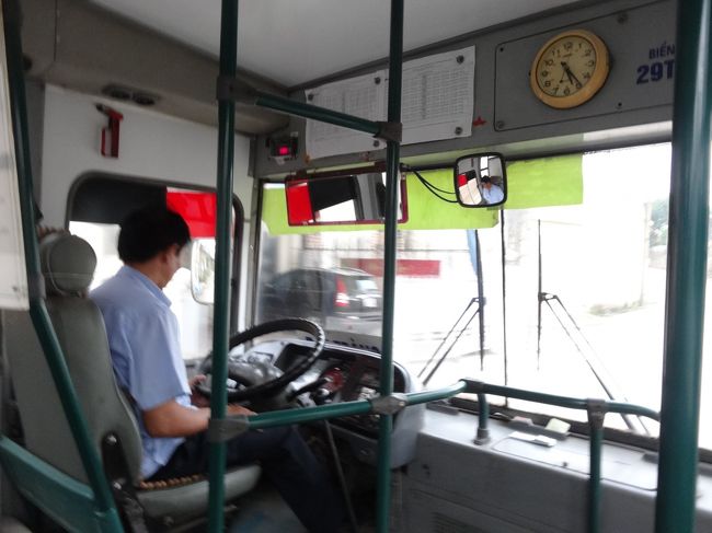 駆け足でしたがバッチャン村を見て回り、またハノイに戻ります。