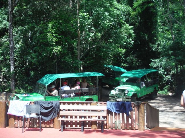 また、ジープに乗って帰る。