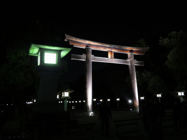 一の鳥居もライトアップ