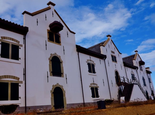 平戸-1 オランダ商館(1639築造倉庫)を復元・資料館に ☆交易の 平戸-1 オランダ商館(1639築造倉庫)を復元・資料館に ☆交易の