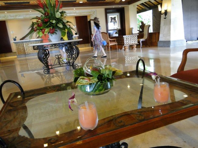 クタからジンバランのアヤナリゾートへ！<br />チェックイン時のウェルカムドリンク！