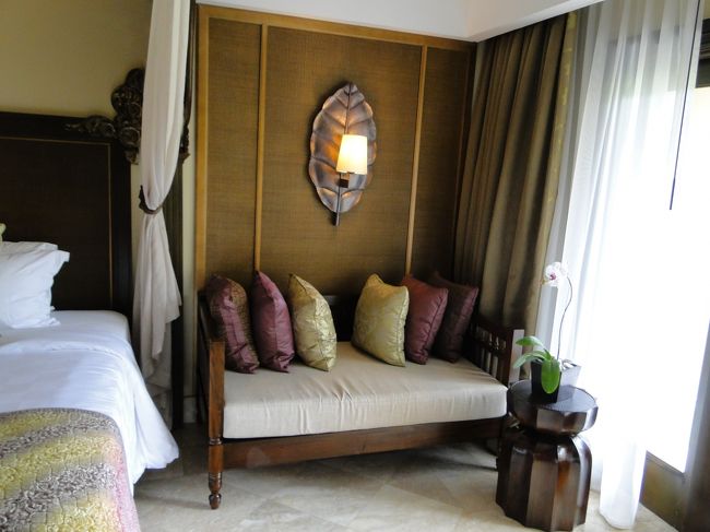 前はこんなソファーなかったしなぁ。