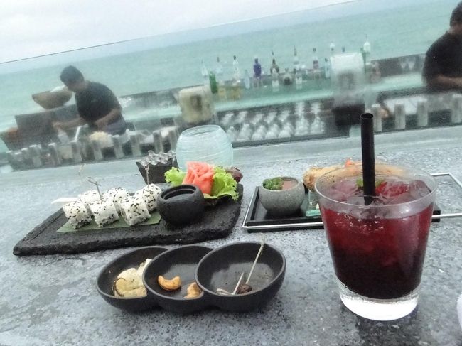 お料理も美味しいです。高いのでおなか一杯は食べられないけどｗ