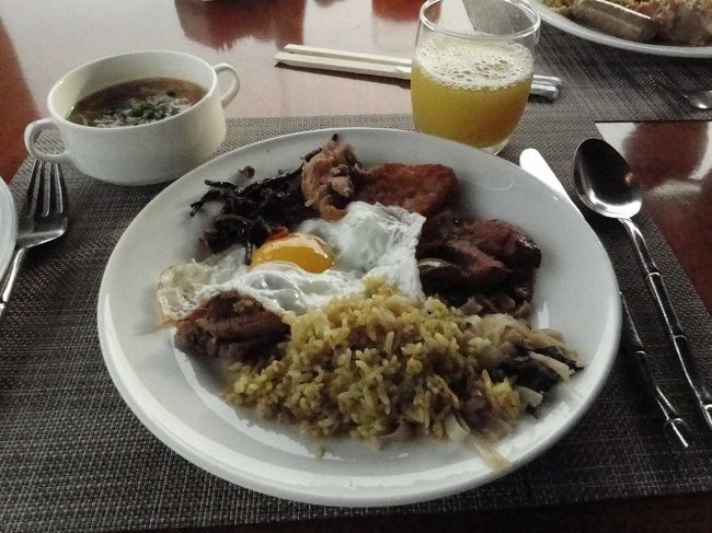 アヤナの朝食！種類が豊富で楽しいです！ついつい食べ過ぎてしまうんですね〜。