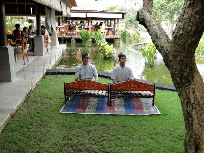 今回も居ました、朝食会場のガムラン隊☆
