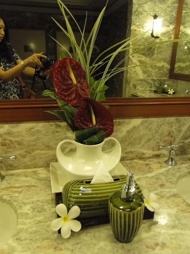 トイレの花瓶等もジェンガラの陶器でした！とってもセンスがよい〜?今回の旅ですっかりジェンガラの大ファンになってしまいました☆