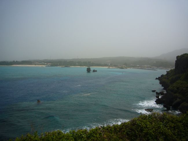 とうとうこの青い海ともお別れ<br />レンタカーを返却して空港へ