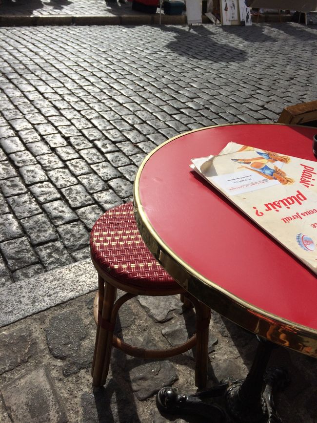 モンマルトルの石畳