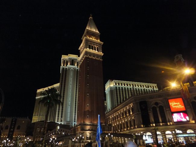 こちらはベネチアン。<br />このホテルに泊まる方は部屋から眺められていいですね！