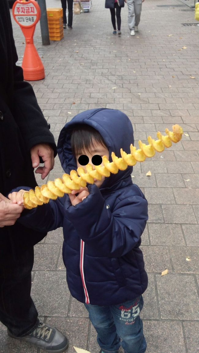 子どもが食べたがったので食べました。<br />お味はまぁまぁでしたが、かなり油っぽかった。