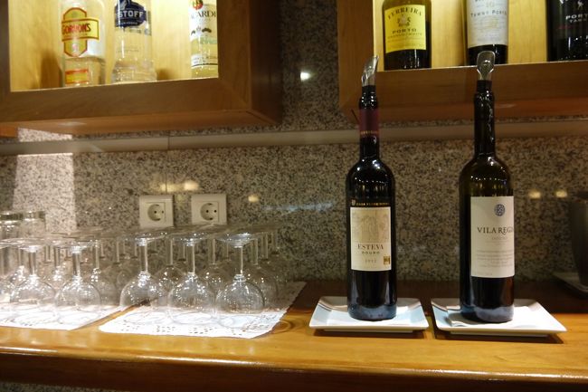 アルコール類。