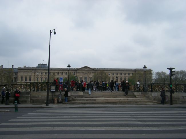 鍵でいっぱいのPont des Arts(ポンデザール)や・・・