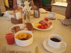 スターホテル・テルミナスでの最後の朝食。