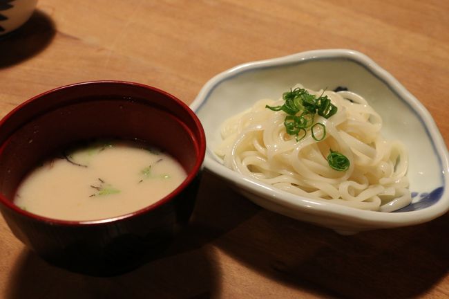 「粟　ならまち店」　『大和と世界の野菜』コース<br /><br />　　　　　　　　〆は、ちょっと太めの素麺<br />冷たい 素麺に温かい胡麻 味噌の上品なお味のお出汁につけて頂きます〜♪<br /><br />　　　　　≪　美味しい〜♪　≫　<br /><br />　　　　　　　　　　　　。。。　を連発だね〜（笑）<br /><br />隠し味の ゆず胡椒がピリリと効いてます^ ^