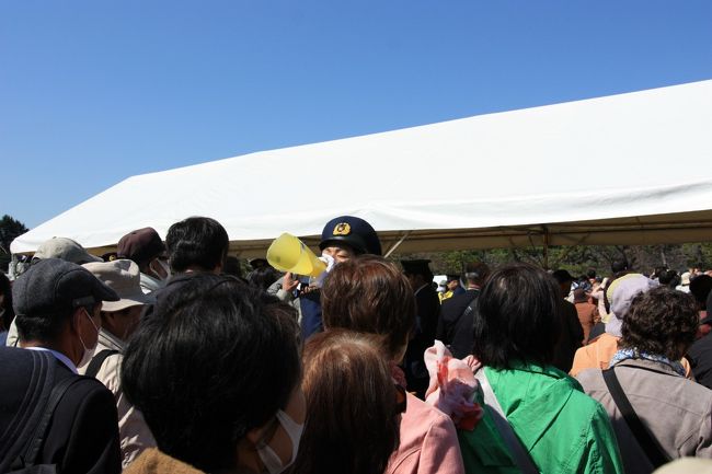 警察官も埋もれています（汗）