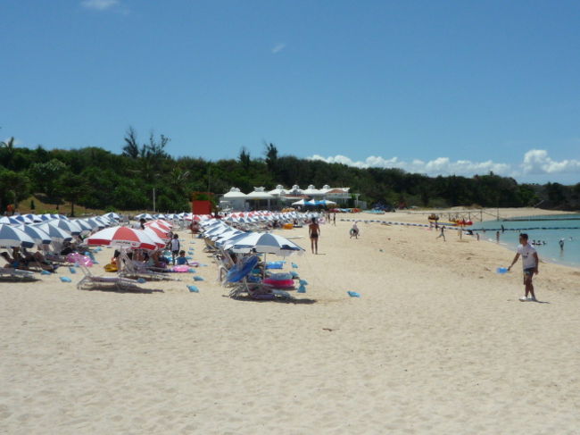 朝食の後は、海に行きました。