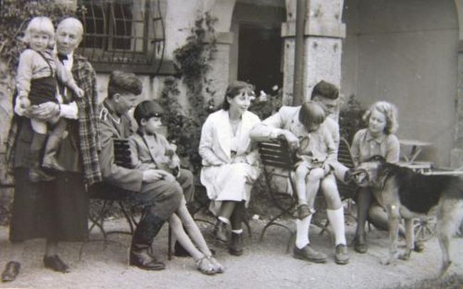 1944年7月日 反逆者 シュタウフェンベルグ伯爵夫人と子供たちのその後 バーデン ビュルテンベルク州 ドイツ の旅行記 ブログ By Jijidarumaさん フォートラベル 1944年7月日 反逆者 シュタウフェンベルグ伯爵夫人と子供たちのその後 バーデン ビュルテンベルク州 ドイツ の旅行記 ブログ By Jijidarumaさん フォートラベル