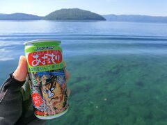 奥入瀬に沿って登るとそこは十和田湖。水はとても澄んでいます。
帰りも奥入瀬渓流に沿って走ります。傾斜は緩やかで、下りはすいすい気持ちいい良いです。奥入瀬～十和田湖では自転車乗りの方にずいぶんすれ違いました。地元の自転車乗りさんの定番コースなのかな？