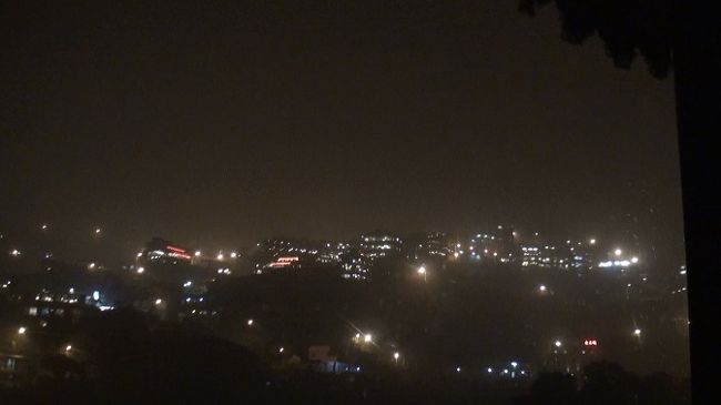 帰り道バスの中から“ 一瞬 ”だけ見える九份の街並みｗｗｗ