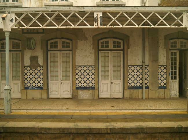 名も知らぬ駅。