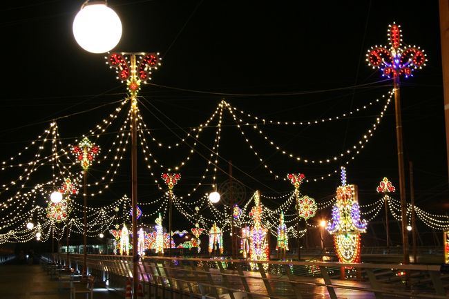 肌寒い・・・てか、すんごく寒いスカイデッキへ出てみる。<br />イルミネーションが綺麗☆。<br />旅へのワクワク感を盛り上げてくれます。