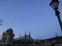 フェーヴァムデール広場

10月11日（木）　06：45 

自由橋も・・・



