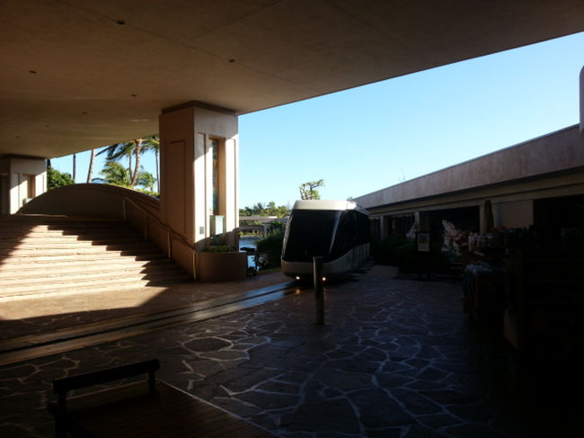 最初に訪れたのはクイーズマーケットプレイスに買い物のついでに、車で行ってみました。<br /><br />そして念願のトラム乗車。何往復したかな？(^o^)<br /><br />我が家は全員暑がりで、トラムのガンガンクーラーが最高でした！\(^^)／