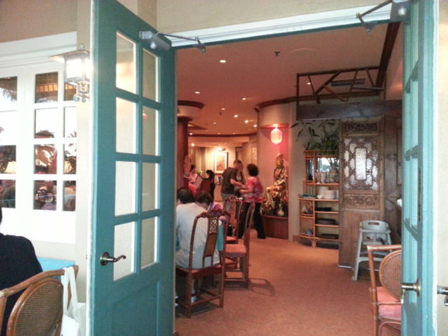 そして唯一夕食を外食したのが此処。<br />ホノルルではサウスキングスにもあるキリンレストラン。<br />蟹、海老等甲殻類好きな我が家はには大好評。ビールも進みます！\(^^)／