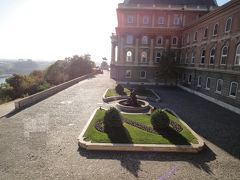 王宮

10月11日（木）　08：45

バスを降りて王宮へ。



