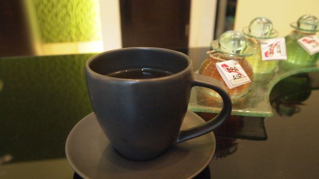 オイルを選んだら問診票を記入してお茶を飲んでまったり。<br /><br />友人とは別々の部屋へ案内されました。