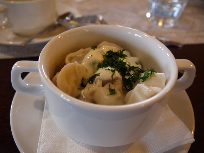 ペリメニ（水餃子のような？）<br />私は、こういうもちもち感が好みです。