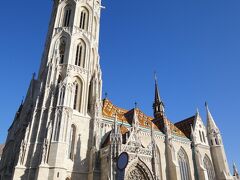 マーチャーシュ教会

10月11日（木）　09：15

マーチャーシュ教会が姿を現します。




